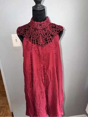 entro Wine Lace Crochet High-Neck Top